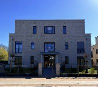 Hauptbild +++ Design trifft Komfort: Luxus im Alltag - S�dterrasse mit Blick ins Parkgrundst�ck +++