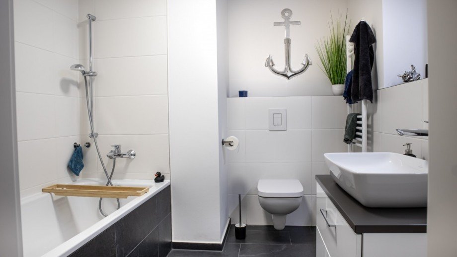 Bad mit Wanne Etagenwohnung Hamburg