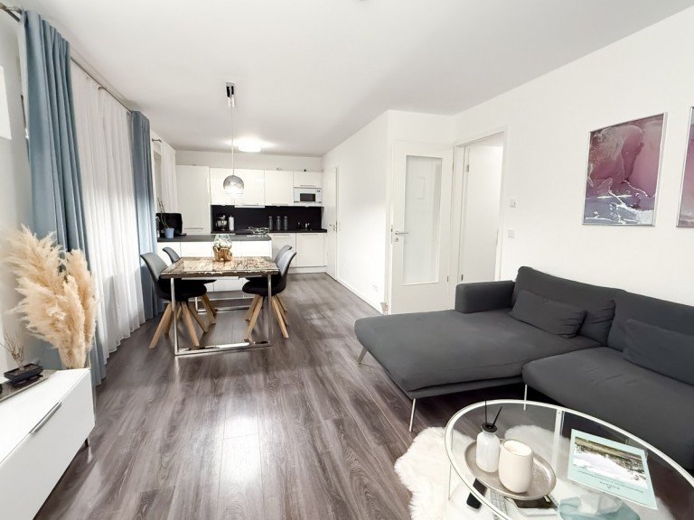 K�che & Esszimmer & Wohnzimmer Hamburg Etagenwohnung +++ Natur vor der T�r, Komfort im Zuhause - idealer Grundriss mit zwei B�dern & Balkon +++